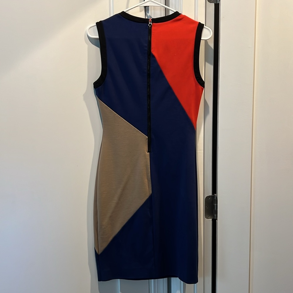 Dress - Picture 4 of 4